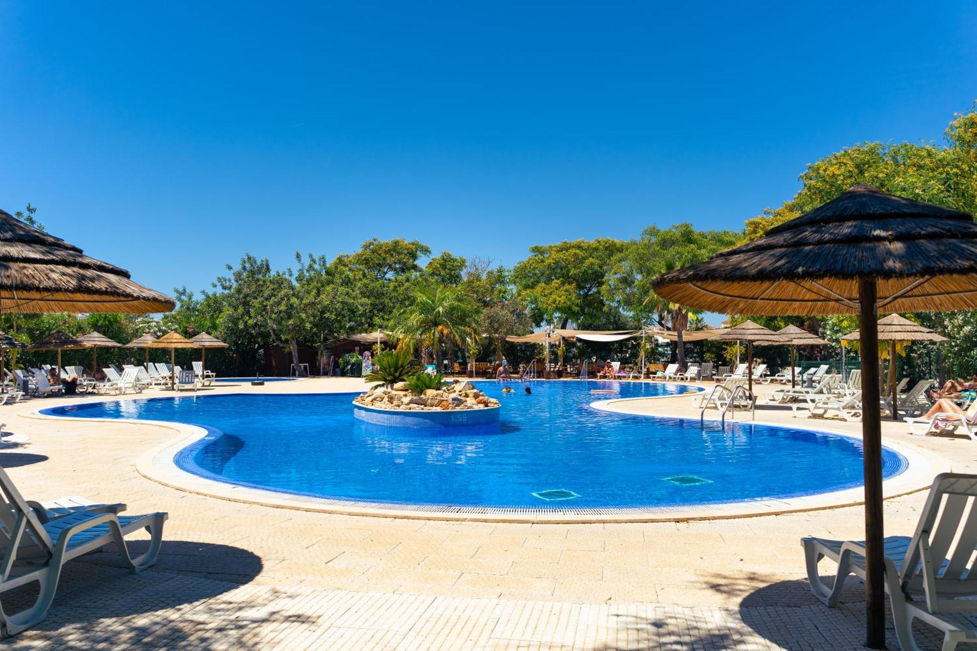 Kampaoh Tavira Hotel Exterior photo