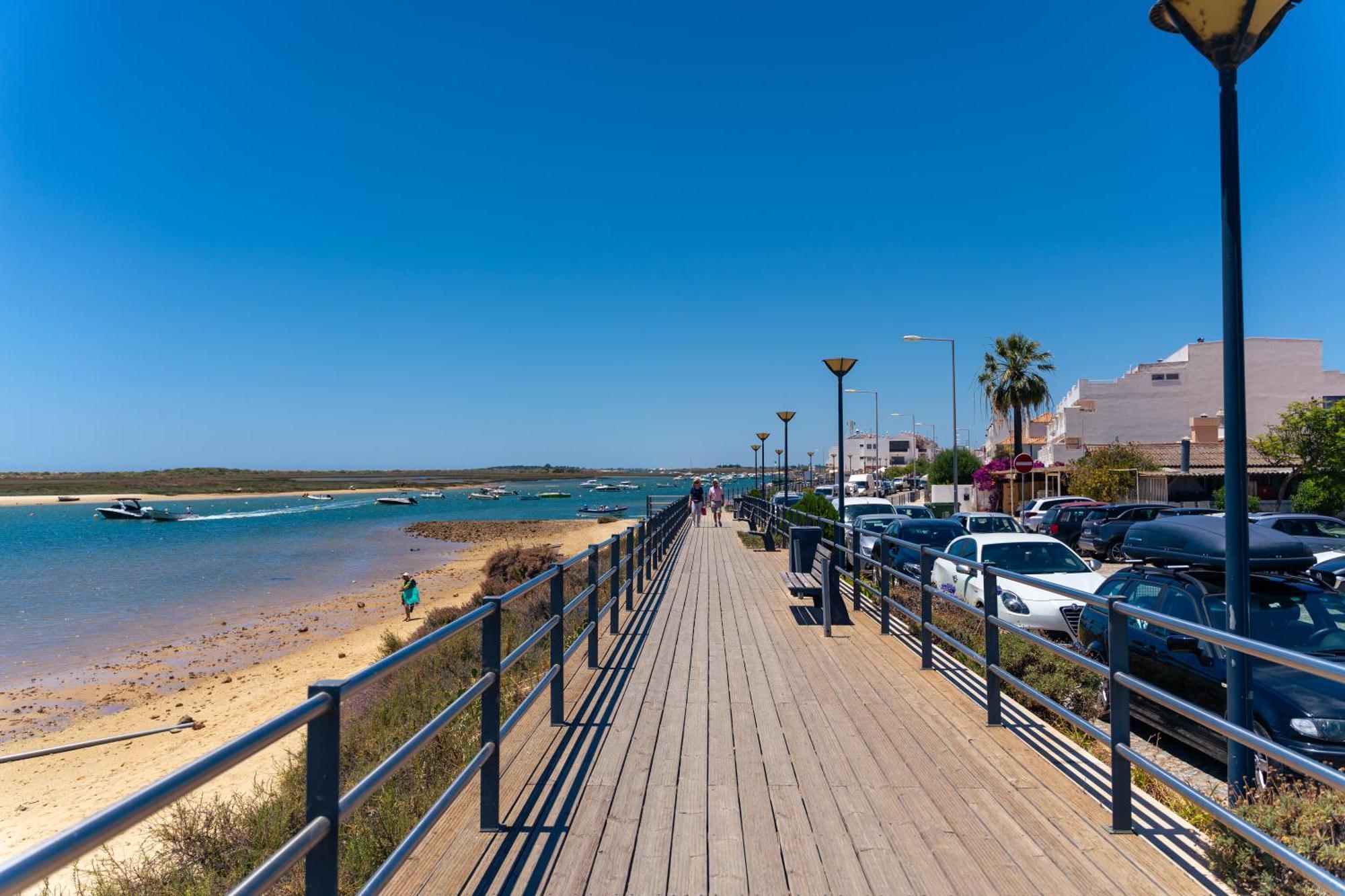 Kampaoh Tavira Hotel Exterior photo